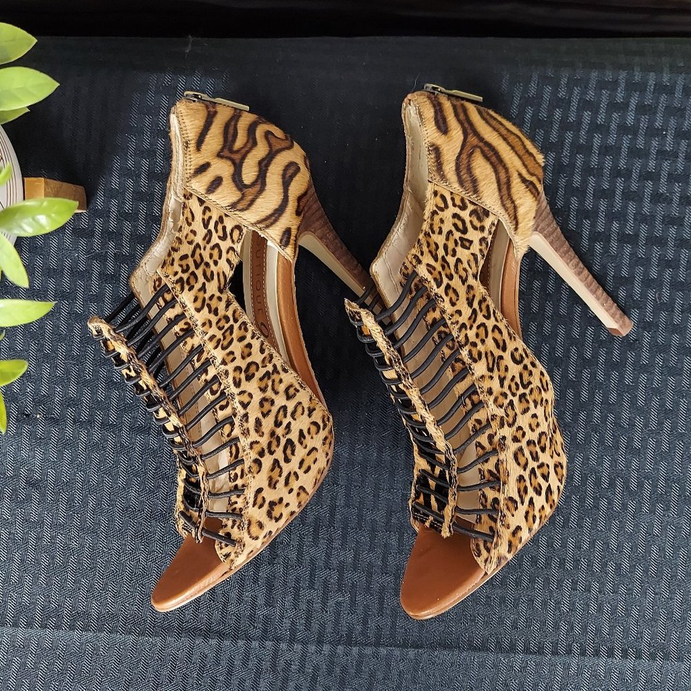 BOUTIQUE 9 ANIMAL PRINT OPEN TOE HEELS (9) - Picture 6 of 15